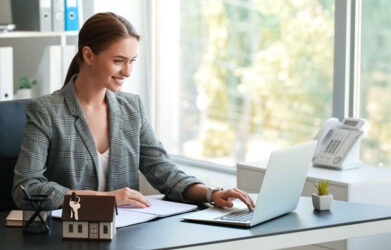 Illustration depicting 2025 mortgage lead generation trends with digital tools and analytics.